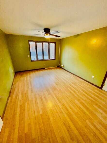 Living room 2 - 412 Pearl Lake Rd