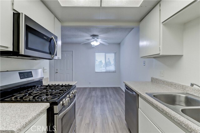 Building Photo - 207 W Marquita