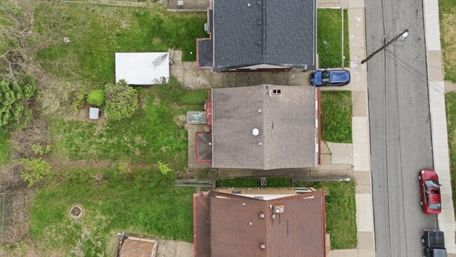 Building Photo - 107 Catskill Ave