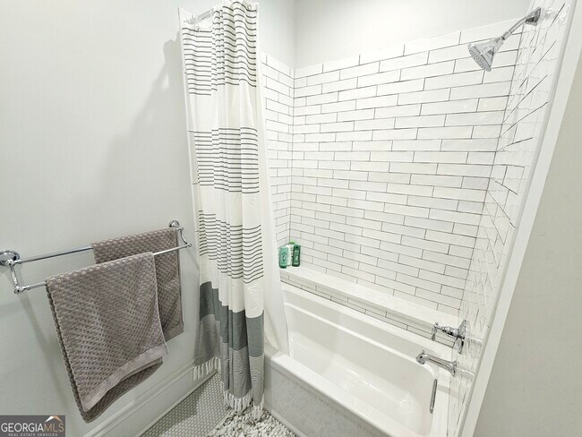 Building Photo - 234 Vickery Falls Dr