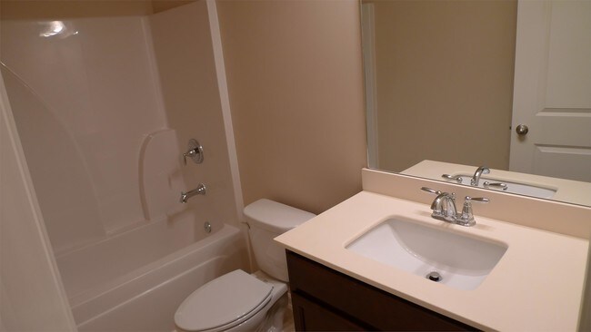 Building Photo - 92 Greenfield Dr