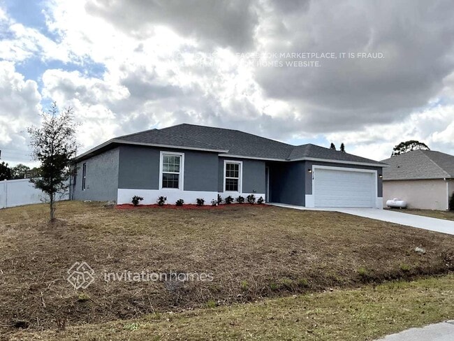 Building Photo - 714 Munich St NW