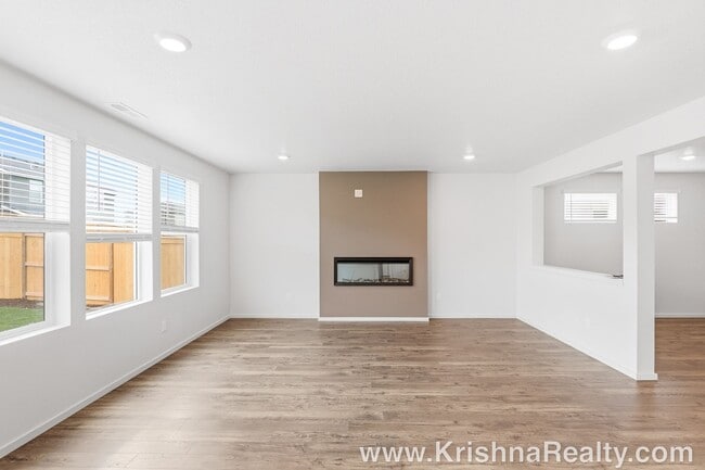 Building Photo - 5 BD | 3 BA | Brand New Construction | East Park Village | Salem Home!