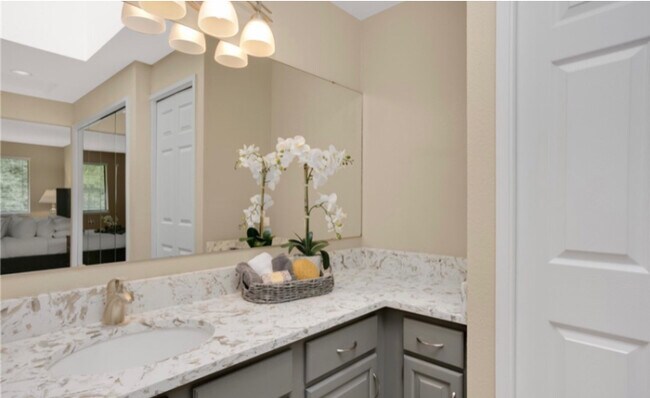 Building Photo - 1 143rd Ave SE