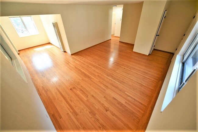 Interior Photo - 96 Linda Ave