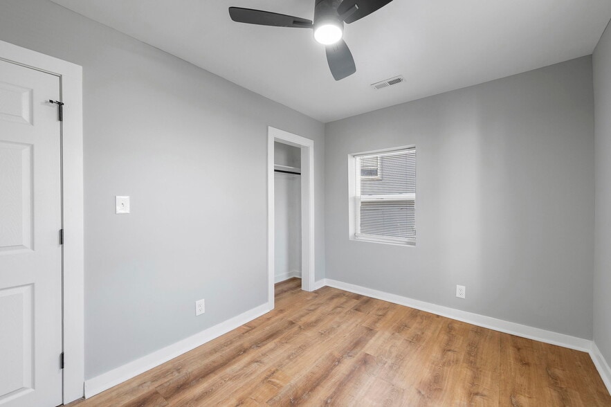 Building Photo - 5005 N Elmwood Ave