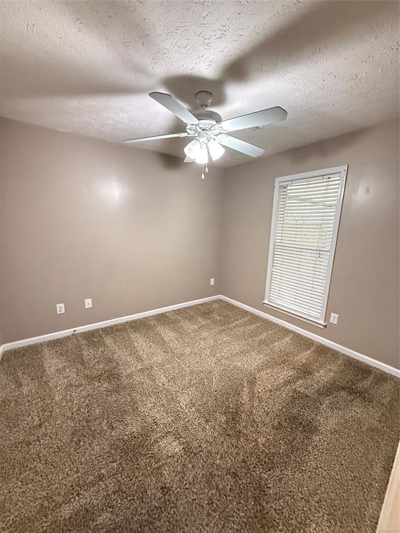 Building Photo - 406 James Ct