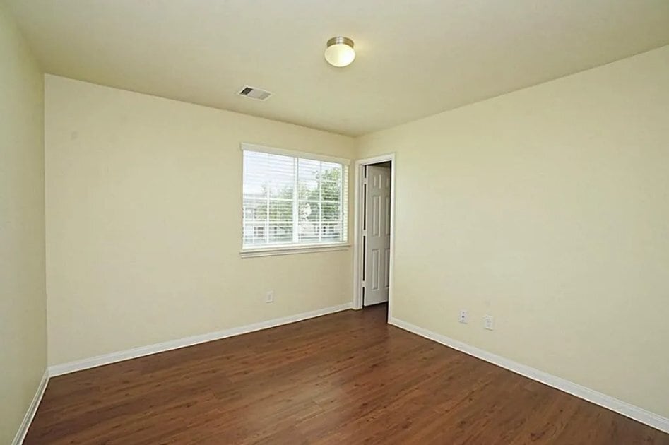Building Photo - 882 Sun Prairie Dr