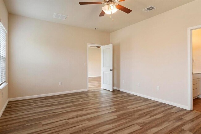 Building Photo - 4437 Lobo Landing Ln