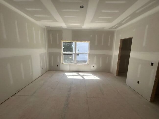 Building Photo - 1311 McDuffie Ave
