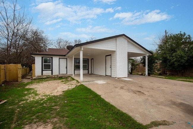 Primary Photo - 1317 Mckie Cove
