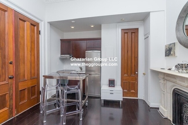 Building Photo - 524 Columbus Ave