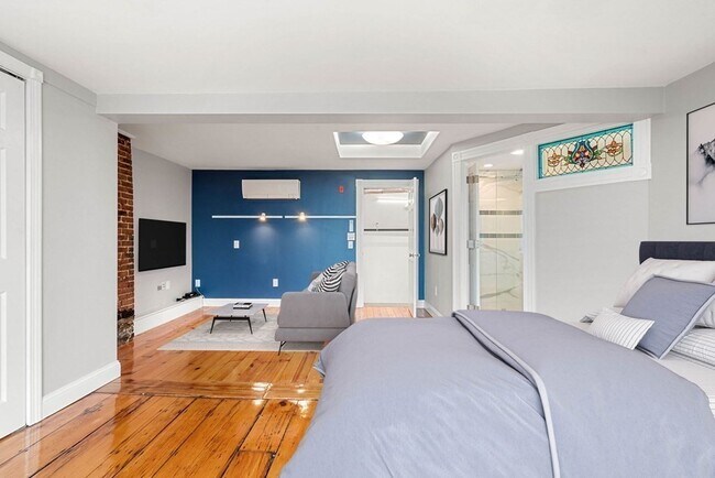 Building Photo - 6 Brigham St