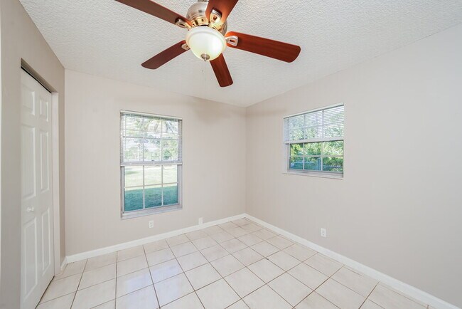 Building Photo - 5720 Royal Palm Beach Blvd