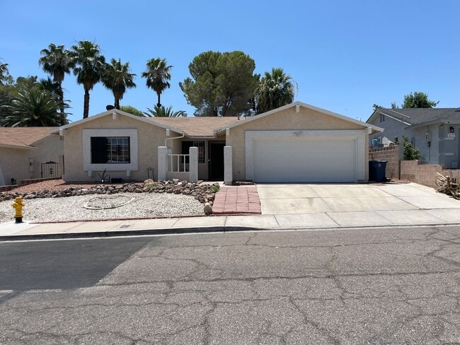 Building Photo - 3 bedroom home in Summerlin North