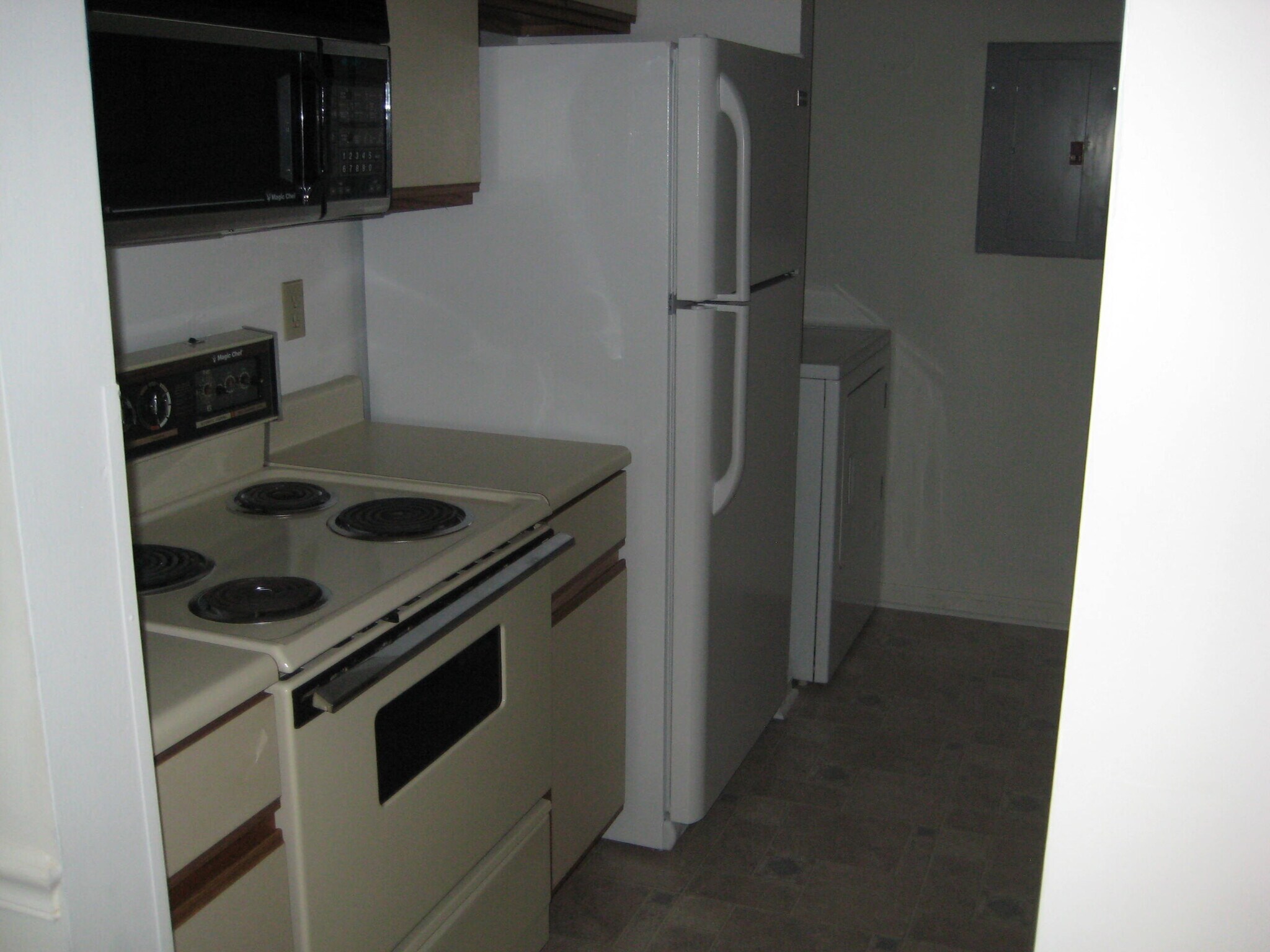 Building Photo - 110 Heywood Rd