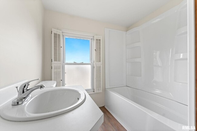 Building Photo - 2442 Mittman Rd