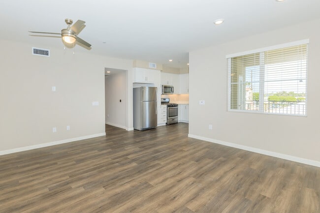 Building Photo - Los Alamitos Luxury Apartments