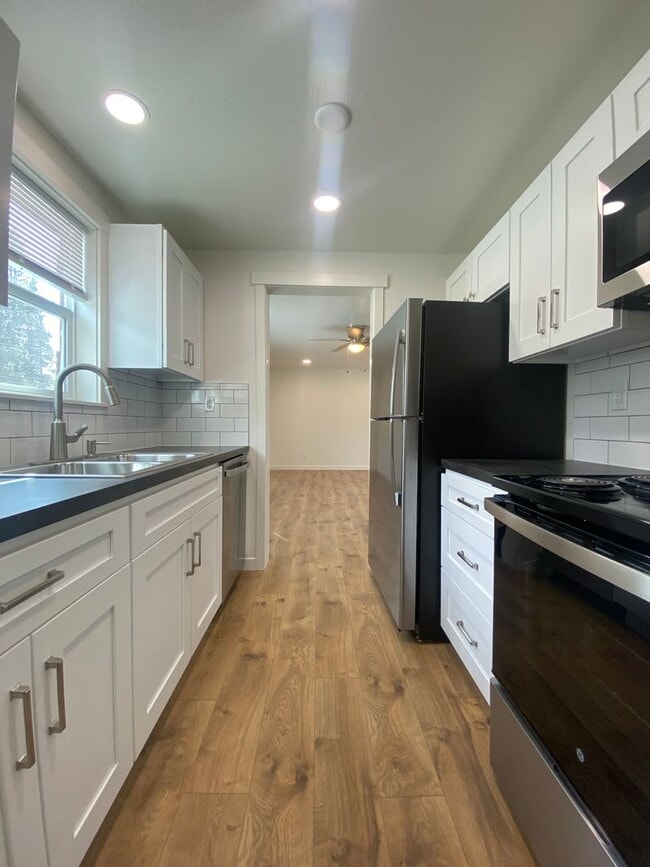 Building Photo - ? Fully Remodeled 1 Bed / 1 Bath Home Near Franklin Park ?