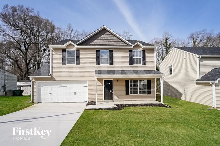 Primary Photo - 813 Pine Cir Dr