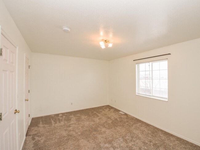 Building Photo - 105 Penhurst Pl