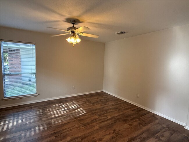 Building Photo - 21315 Bella Mountain Dr