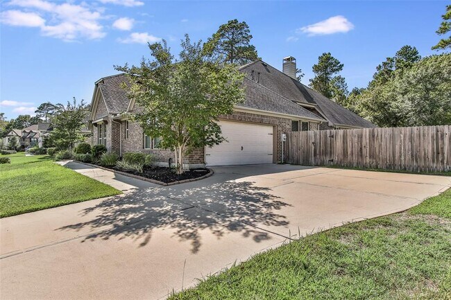 Building Photo - 22419 Banewood Dr