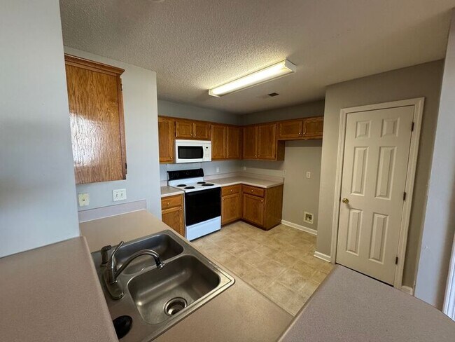 Building Photo - 7081 S Beringer Dr