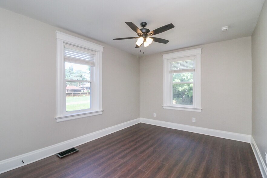 Building Photo - 1634 Elkton Pl