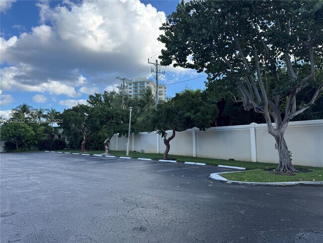 Building Photo - 5555 N Ocean Blvd