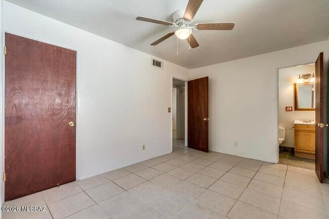 Building Photo - 4009 N Tyndall Ave