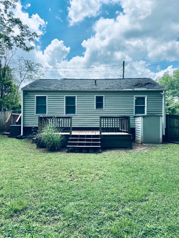 Building Photo - 4104 Comanche Dr