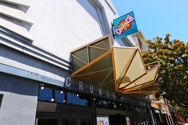 Building Photo - Marina: 1 Bedroom Garden Apartment w/ Private Patio