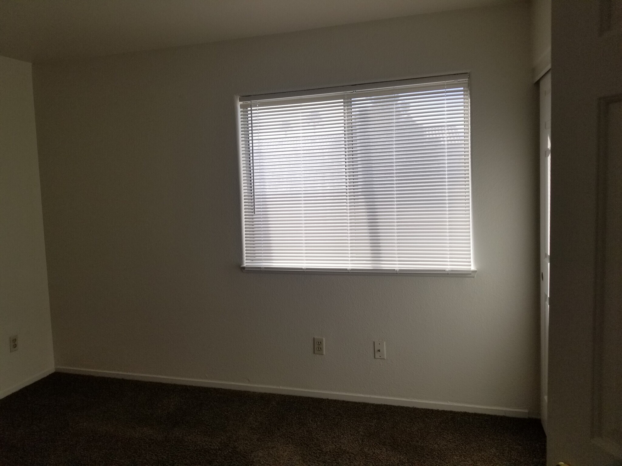 Building Photo - 6109 Crockery St