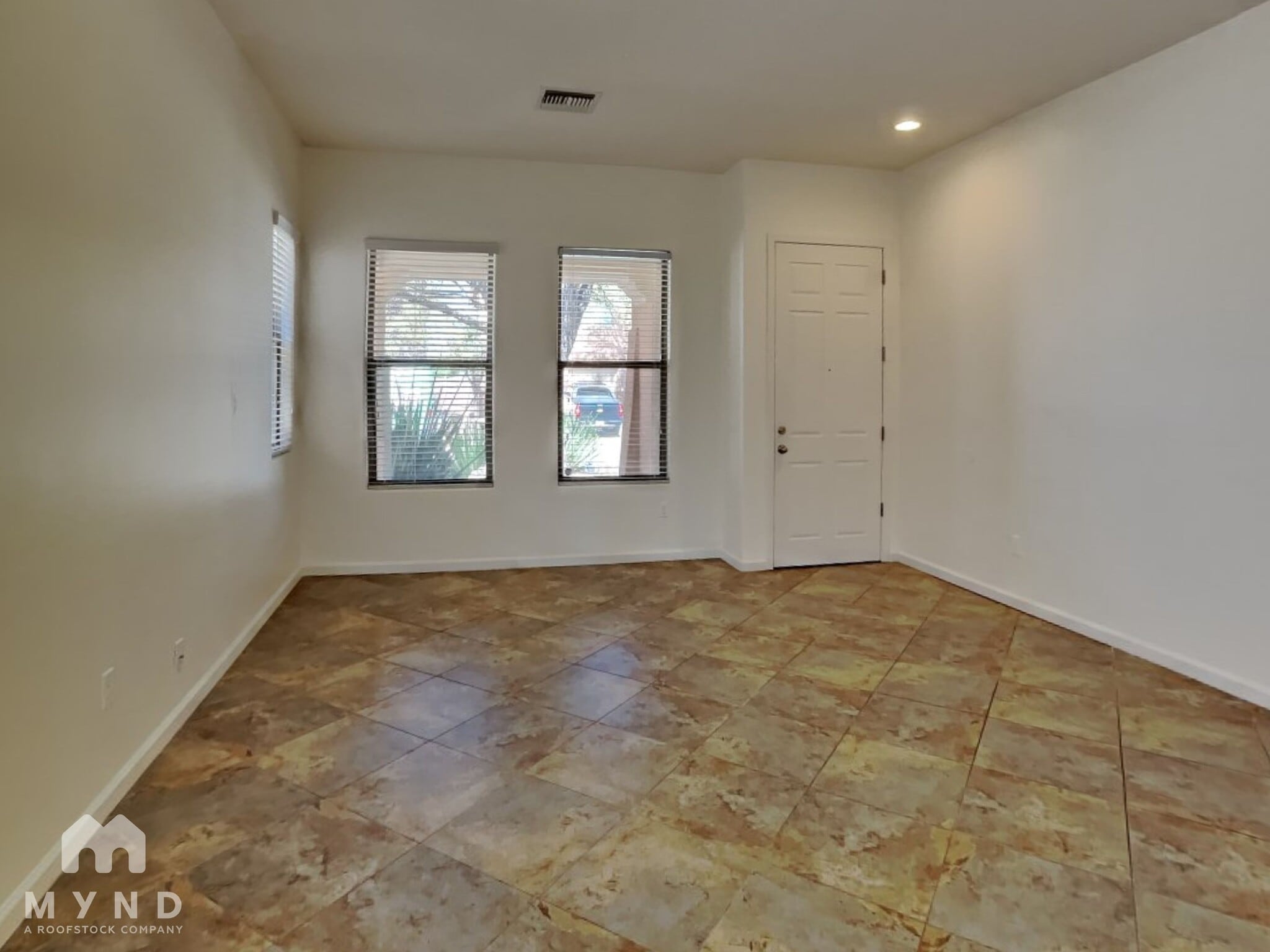 Building Photo - 12548 E Red Iron Trail