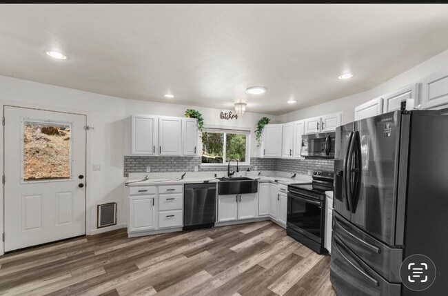 Building Photo - 21723 E Hacienda Dr