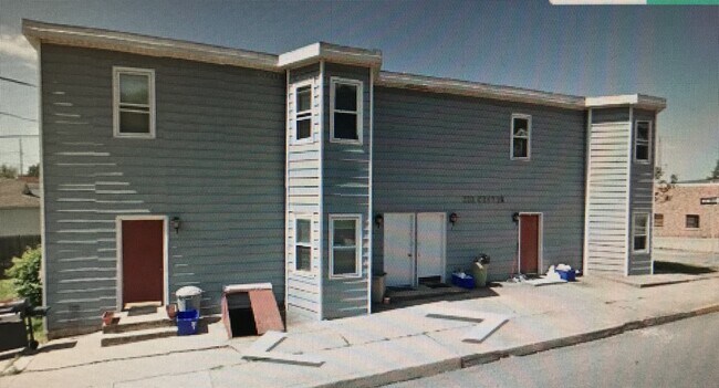 Primary Photo - 222 Center St