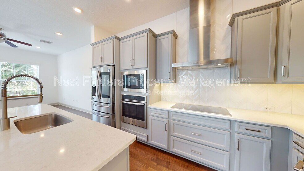 Building Photo - 7412 Beach Walk Place
