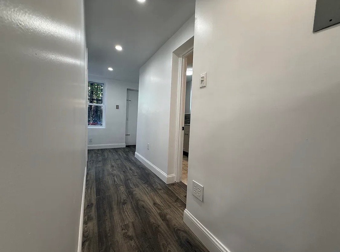 Building Photo - 31 Herkimer St