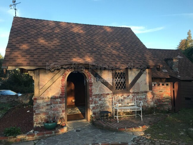 Building Photo - 50 Winslow Ave