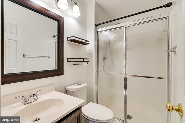 Building Photo - 5708 Heritage Crossing Ct