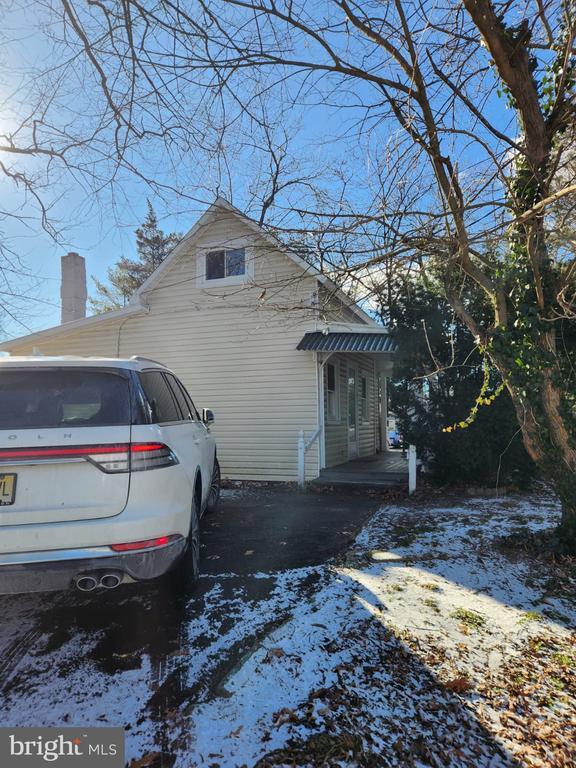 Building Photo - 73 E Branch Ave