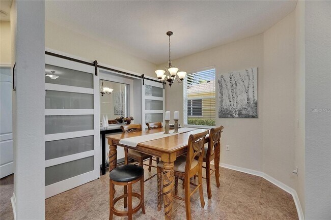 Building Photo - 2068 Sifield Greens Way