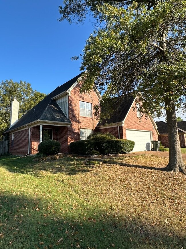 Building Photo - Beautiful 3 Bedroom/2.5 Bath Home on Quail...