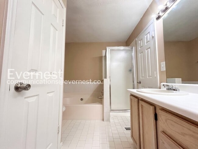 Building Photo - 6607 Ivy Log Dr SW