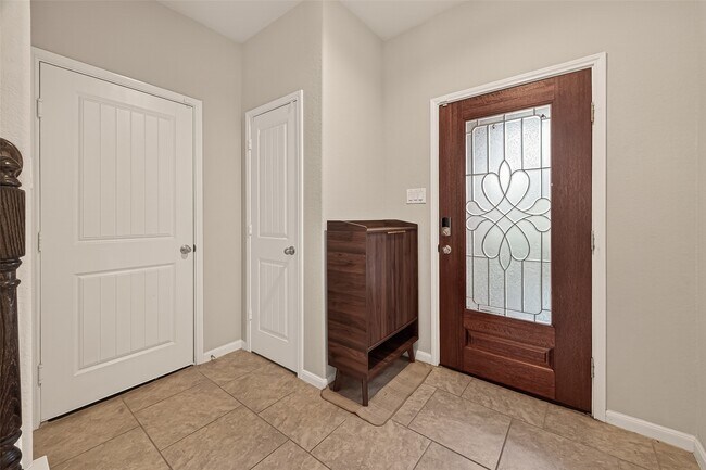 Building Photo - 2510 Meerstad Ln