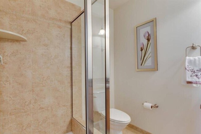 Building Photo - 2149 Red Vine Dr