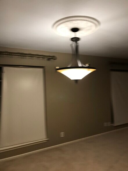 Dining - 9306 Fernglen Dr