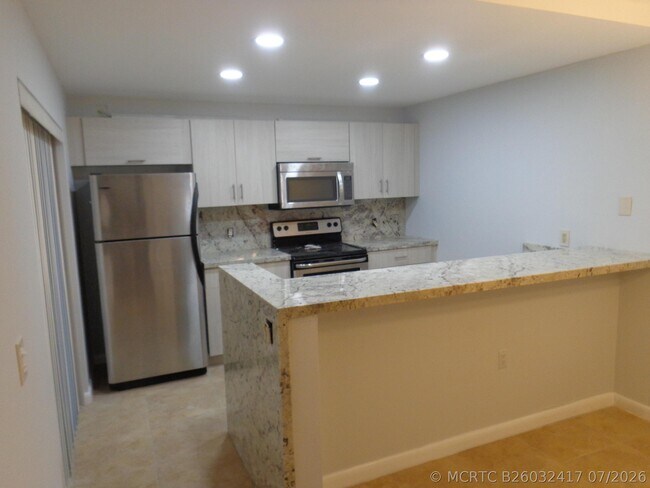 Building Photo - 1321 13th Way