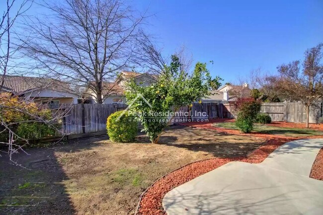 Building Photo - Wonderful 3bd/2ba Elk Grove Home with 2 Car Garage